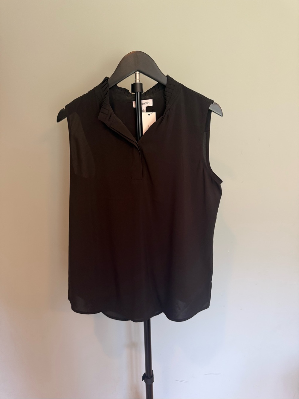 Calvin Klein Black Sleeveless Ruffle-Trim V-Neck Camisole